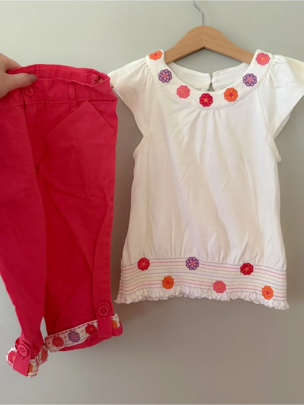 Y2K Gymboree White Tank Top with Pink, Purple & Orange Flower Appliqués
